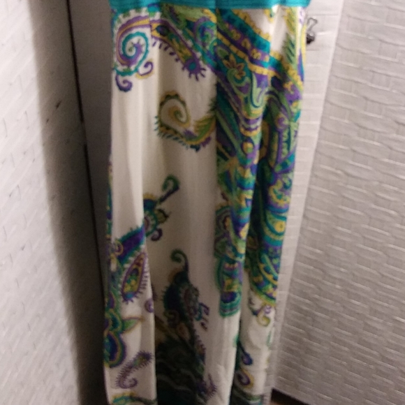 Dress - Picture 7 of 12